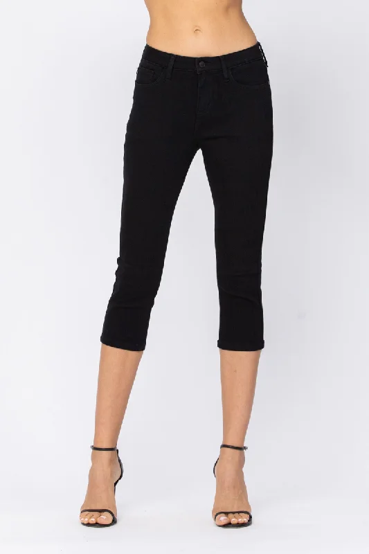Judy Blue Mid Rise Pitch Black Capri Non Distressed Skinny Trendy Women's 